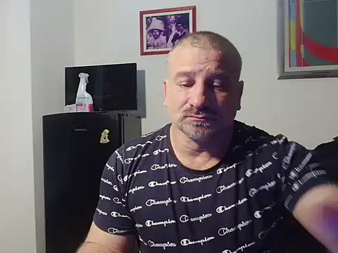 Snapshot of Mauro7788 chatting on May 8, 2026, 9:46 am Mauro7788 online show from May 8, 2026, 9:46 am
