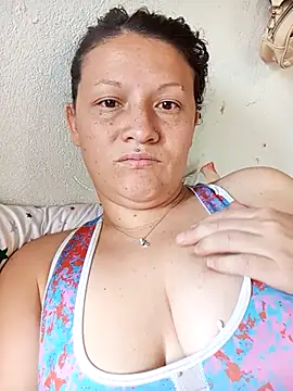 Snapshot of Kattiaa_bk1 chatting on December 17, 2025, 6:57 pm Kattiaa bk1 online show from December 17, 2025, 6:57 pm