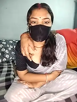 Snapshot of hotty_ragini chatting on December 14, 2025, 8:42 am hotty ragini online show from December 14, 2025, 8:42 am