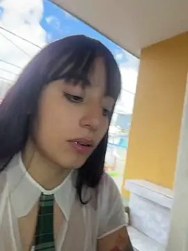 Mia fiire online show from May 6, 2026, 7:51 pm