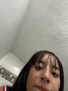 Mia fiire online show from April 11, 2026, 8:12 pm