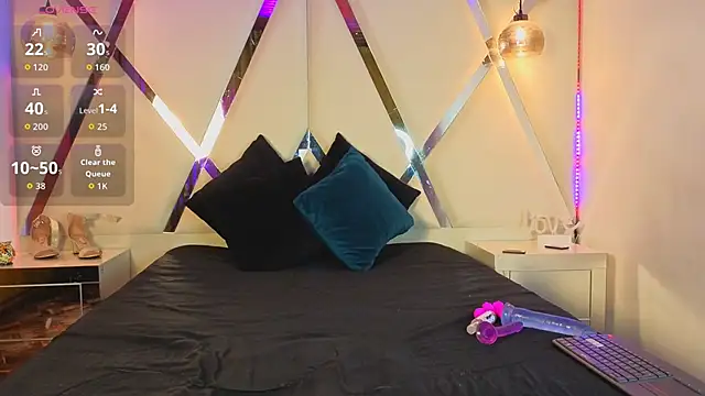 IvyPoison  online show from December 3, 2025, 12:59 pm