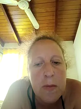 nikiarg online show from February 18, 2026, 7:54 pm