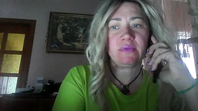 ClaireShannon online show from November 28, 2025, 10:59 am