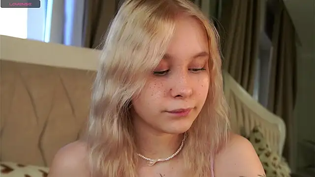 AunclreaVache online show from April 7, 2026, 11:12 am