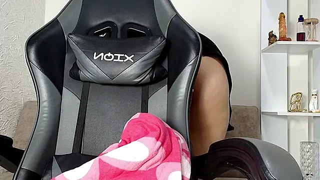 Nahomi rous777 online show from February 3, 2026, 2:55 pm