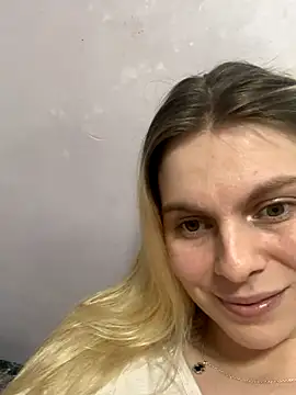 Snapshot of d0uble_trouble chatting on December 22, 2025, 10:43 pm d0uble trouble online show from December 22, 2025, 10:43 pm