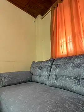 Diego Navas1 online show from December 17, 2025, 1:27 pm