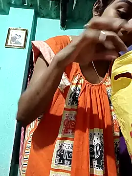 Snapshot of Cute_diya023 chatting on February 13, 2026, 2:44 am Cute diya023 online show from February 13, 2026, 2:44 am