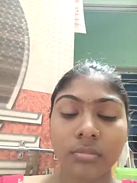 Cute diya023 online show from March 16, 2026, 1:59 pm