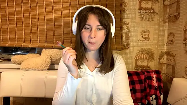 Snapshot of Tessa_Muse chatting on December 5, 2025, 3:21 pm Tessa Muse online show from December 5, 2025, 3:21 pm