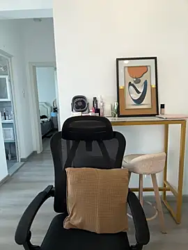 Snapshot of youyou-baby999 chatting on February 26, 2026, 5:18 am youyou-baby999 online show from February 26, 2026, 5:18 am