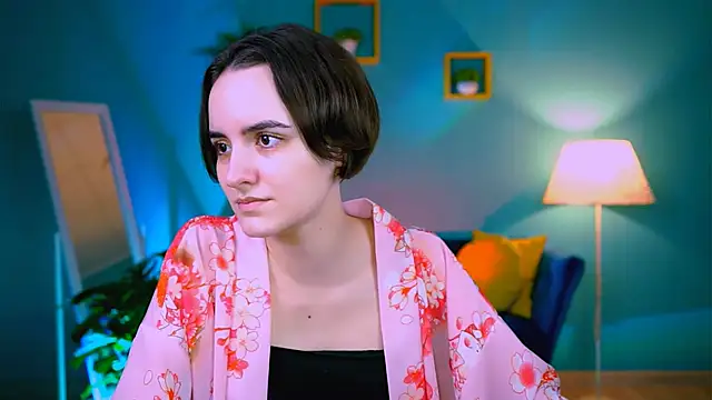 Snapshot of KateWillows chatting on December 4, 2025, 4:11 am KateWillows online show from December 4, 2025, 4:11 am