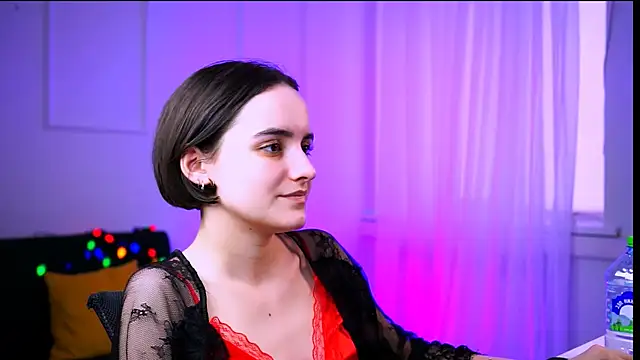 Snapshot of KateWillows chatting on February 20, 2026, 6:26 am KateWillows online show from February 20, 2026, 6:26 am