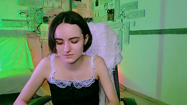 Snapshot of KateWillows chatting on February 11, 2026, 4:12 am KateWillows online show from February 11, 2026, 4:12 am