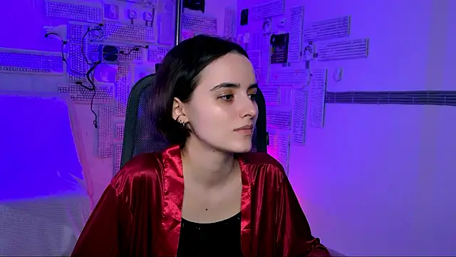 Snapshot of KateWillows chatting on March 15, 2026, 4:19 am KateWillows online show from March 15, 2026, 4:19 am