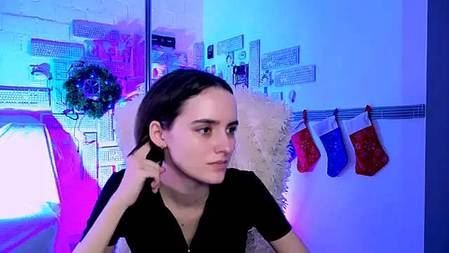 Snapshot of KateWillows chatting on January 12, 2026, 4:30 am KateWillows online show from January 12, 2026, 4:30 am