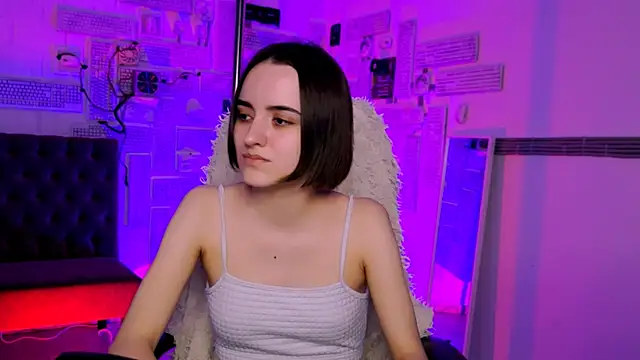 Snapshot of KateWillows chatting on April 1, 2026, 4:25 am KateWillows online show from April 1, 2026, 4:25 am