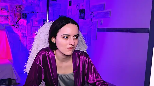 Snapshot of KateWillows chatting on February 6, 2026, 3:46 am KateWillows online show from February 6, 2026, 3:46 am