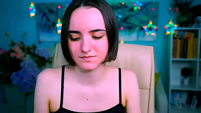 Snapshot of KateWillows chatting on April 9, 2026, 4:58 am KateWillows online show from April 9, 2026, 4:58 am