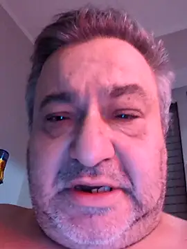 piccionetestardo online show from November 30, 2025, 9:48 pm