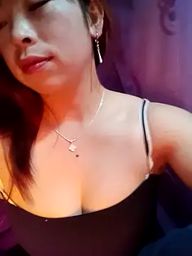 alissa-ww online show from November 29, 2025, 7:19 am