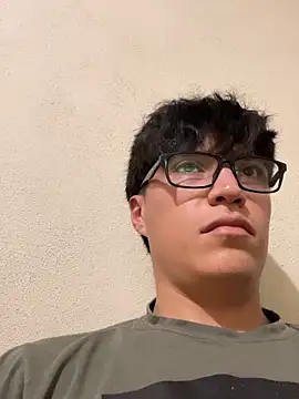 Victor01511 online show from April 4, 2026, 6:31 am