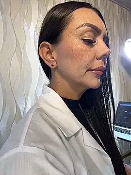 Snapshot of SofhiaTaylor chatting on December 20, 2025, 11:29 pm SofhiaTaylor online show from December 20, 2025, 11:29 pm