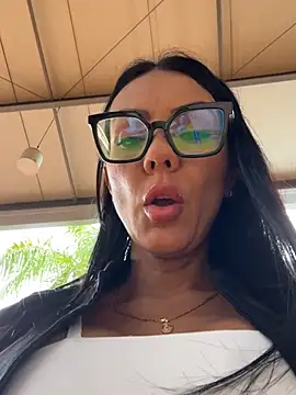 Snapshot of SofhiaTaylor chatting on February 13, 2026, 9:15 pm SofhiaTaylor online show from February 13, 2026, 9:15 pm