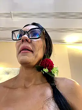 Snapshot of SofhiaTaylor chatting on January 12, 2026, 10:25 pm SofhiaTaylor online show from January 12, 2026, 10:25 pm