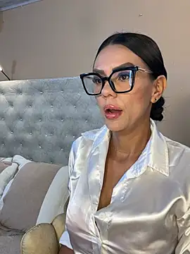 Snapshot of SofhiaTaylor chatting on January 16, 2026, 10:14 pm SofhiaTaylor online show from January 16, 2026, 10:14 pm