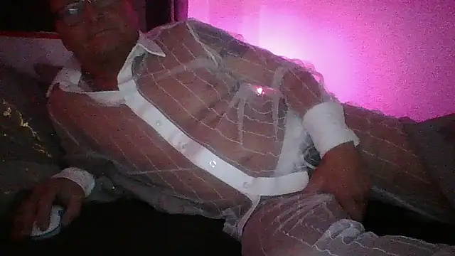 Snapshot of alf0402 chatting on December 17, 2025, 11:43 pm alf0402 online show from December 17, 2025, 11:43 pm