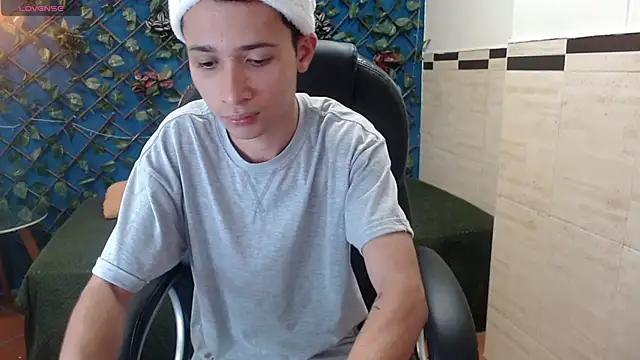 Snapshot of LucassSmith11 chatting on December 20, 2025, 11:46 am LucassSmith11 online show from December 20, 2025, 11:46 am