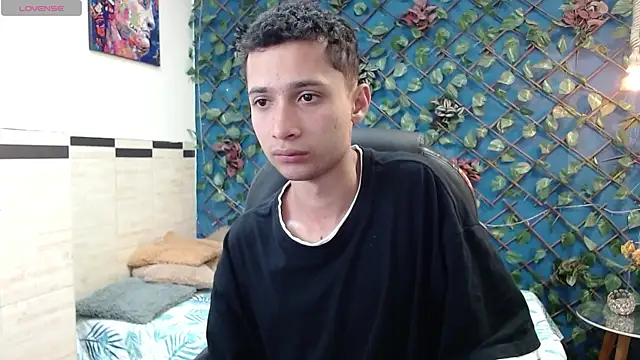 Snapshot of LucassSmith11 chatting on April 17, 2026, 8:00 pm LucassSmith11 online show from April 17, 2026, 8:00 pm