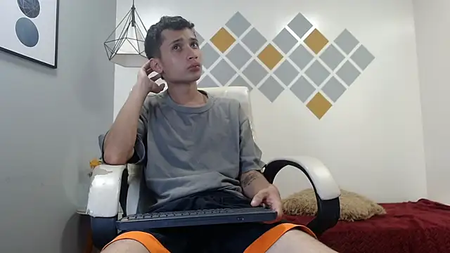 Snapshot of LucassSmith11 chatting on March 19, 2026, 7:25 pm LucassSmith11 online show from March 19, 2026, 7:25 pm