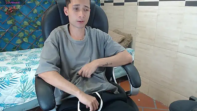 Snapshot of LucassSmith11 chatting on April 4, 2026, 6:47 pm LucassSmith11 online show from April 4, 2026, 6:47 pm