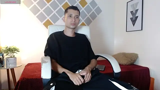 Snapshot of LucassSmith11 chatting on March 24, 2026, 6:30 pm LucassSmith11 online show from March 24, 2026, 6:30 pm