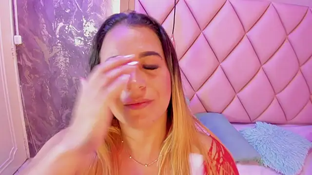 MHONIKBELUCCI online show from March 8, 2026, 2:04 am