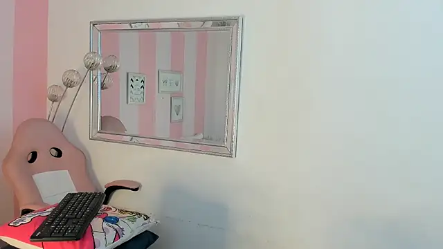 Amaia Monroe online show from February 21, 2026, 4:03 am