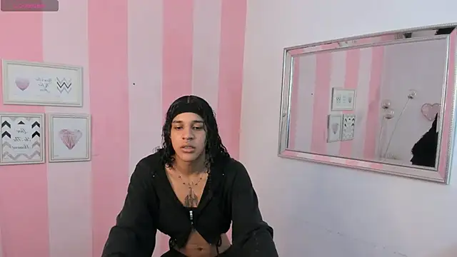 Snapshot of Amaia_Monroe chatting on May 21, 2026, 4:10 am Amaia Monroe online show from May 21, 2026, 4:10 am