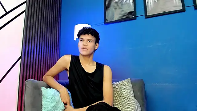 Sky Rivers online show from November 29, 2025, 4:01 am