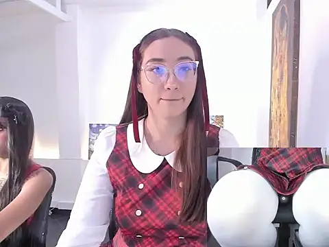 Snapshot of SwettieSammy chatting on December 16, 2025, 12:53 pm SwettieSammy online show from December 16, 2025, 12:53 pm