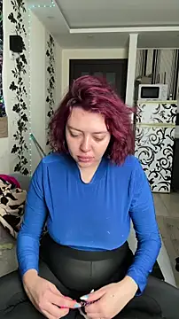 MurrbyAliceMoore online show from December 18, 2025, 2:27 am