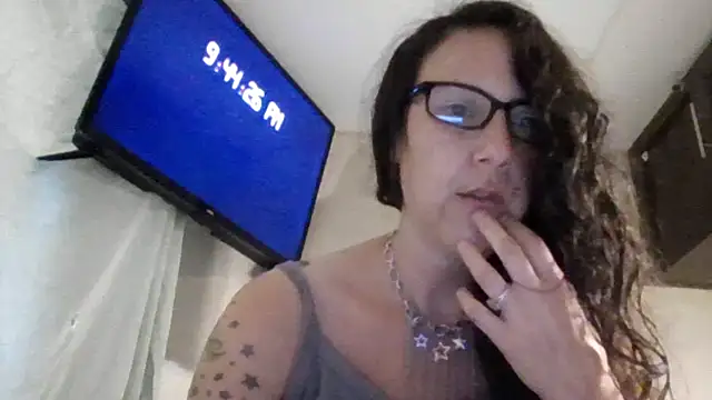 Snapshot of MissSweetB92881 chatting on December 1, 2025, 2:45 am MissSweetB92881 online show from December 1, 2025, 2:45 am