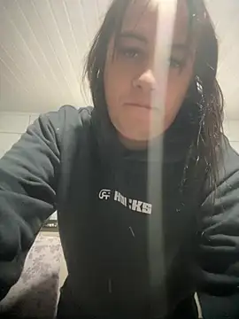 Snapshot of larysinha chatting on June 10, 2026, 3:46 pm larysinha online show from June 10, 2026, 3:46 pm