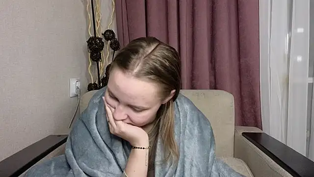 Snapshot of BibiStapler chatting on December 18, 2025, 7:07 pm BibiStapler online show from December 18, 2025, 7:07 pm