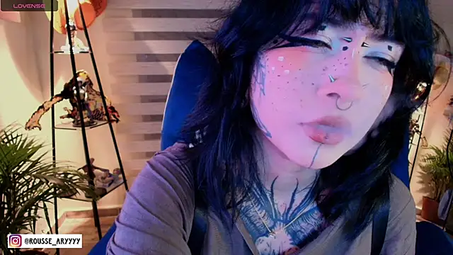 AryRousse online show from May 6, 2026, 4:49 am