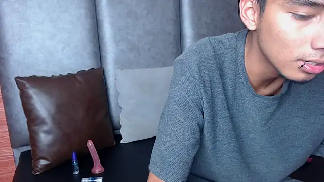 Snapshot of TAYLERWOLF chatting on December 2, 2025, 5:09 am TAYLERWOLF online show from December 2, 2025, 5:09 am