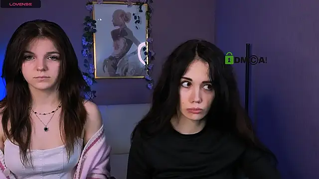 Snapshot of mikameovv chatting on December 19, 2025, 9:17 pm mikameovv online show from December 19, 2025, 9:17 pm