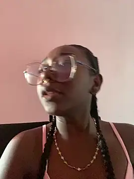 Snapshot of ZahhyGrey chatting on March 19, 2026, 10:32 pm ZahhyGrey online show from March 19, 2026, 10:32 pm